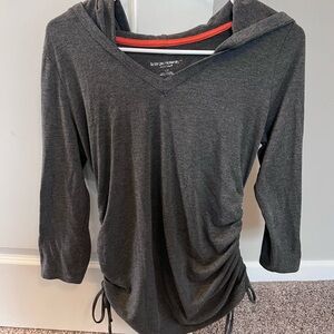 Liz Lange maternity lightweight Sweatshirt size small